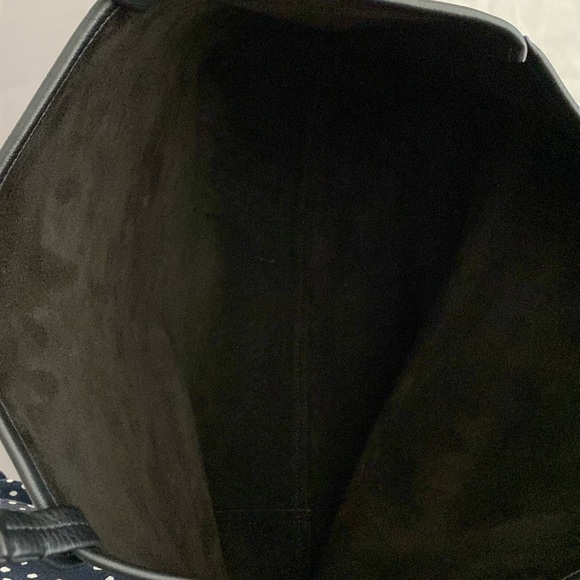 The Row - Picture 8 of 16